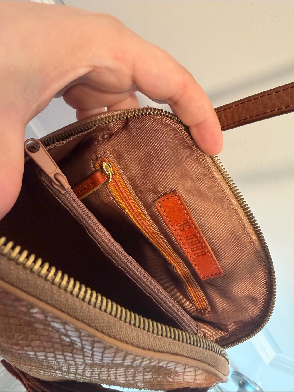 HOBO BAG - Picture 7 of 8